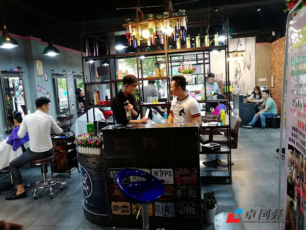 工業(yè)風美發(fā)店創(chuàng)意水吧設計網站有哪些