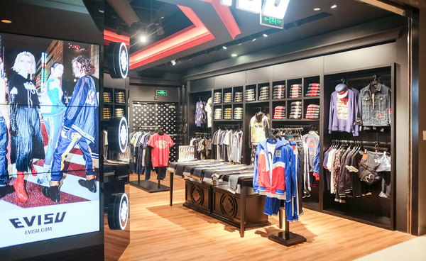 服裝店裝修哪家好，專業(yè)服裝店裝修設(shè)計(jì)